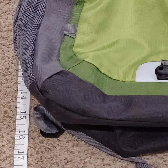 Embark Backpack - Picture 2 of 8